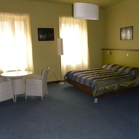 Hotel Macek 3*