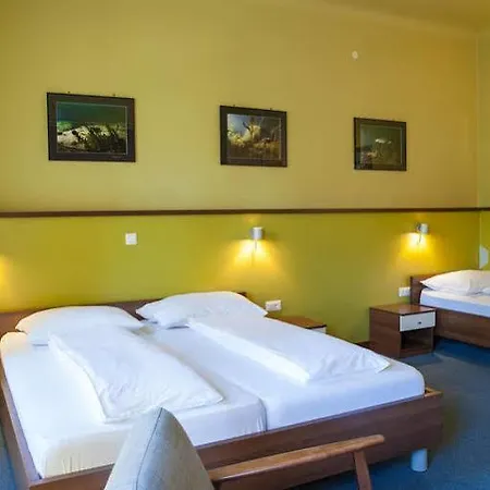 Macek Hotel Ljubljana
